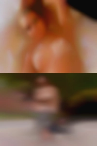 Swinging naked girls moms on university side.